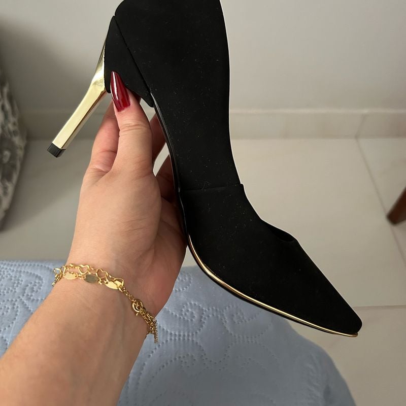 Scarpin Preto Salto Dourado Constance Sapato Feminino Constance Nunca  Usado 107966183 enjoei
