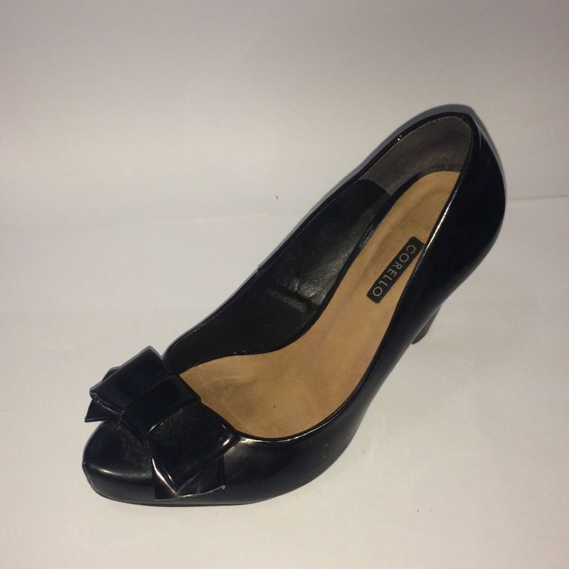 Scarpin preto hot sale corello