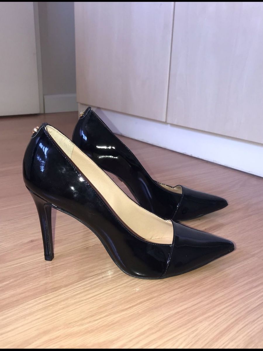 scarpin jorge bischoff preto
