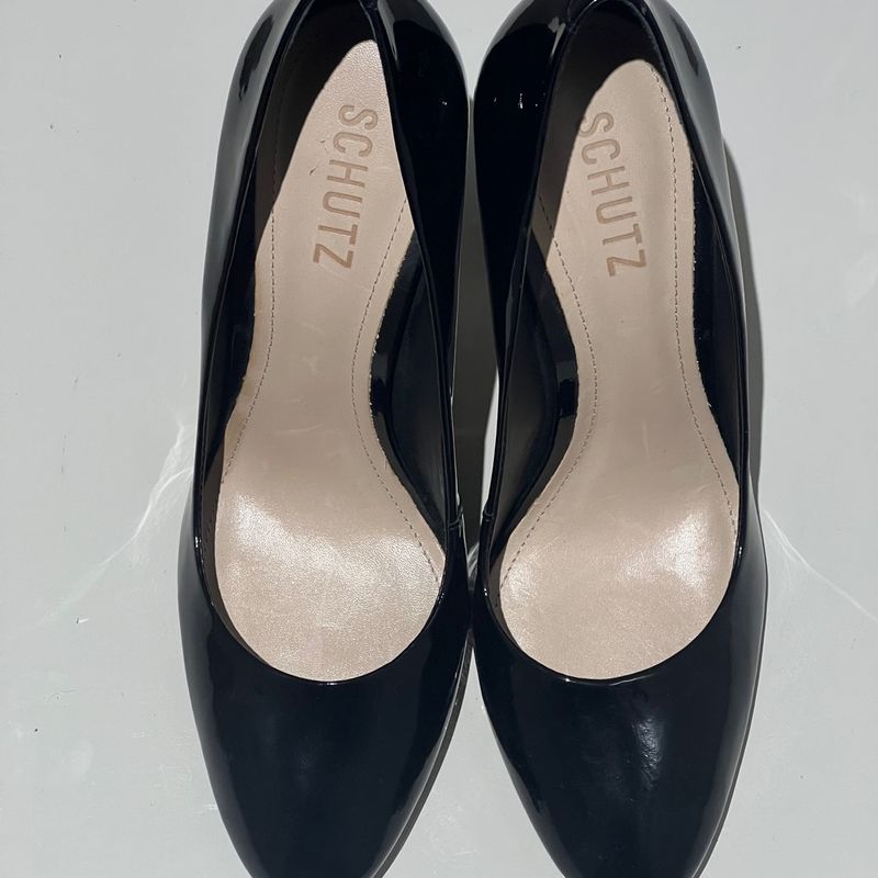 Scarpin 2024 schutz verniz