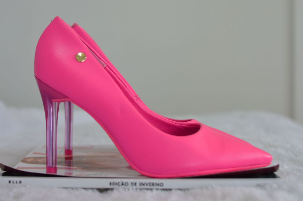 scarpin neon rosa