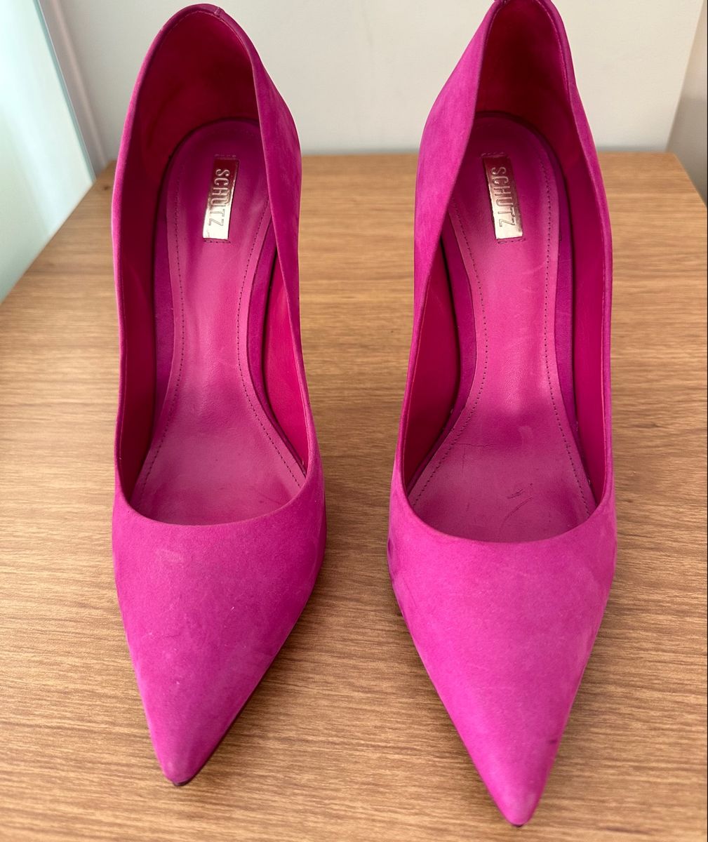 Scarpin rosa hot sale pink schutz