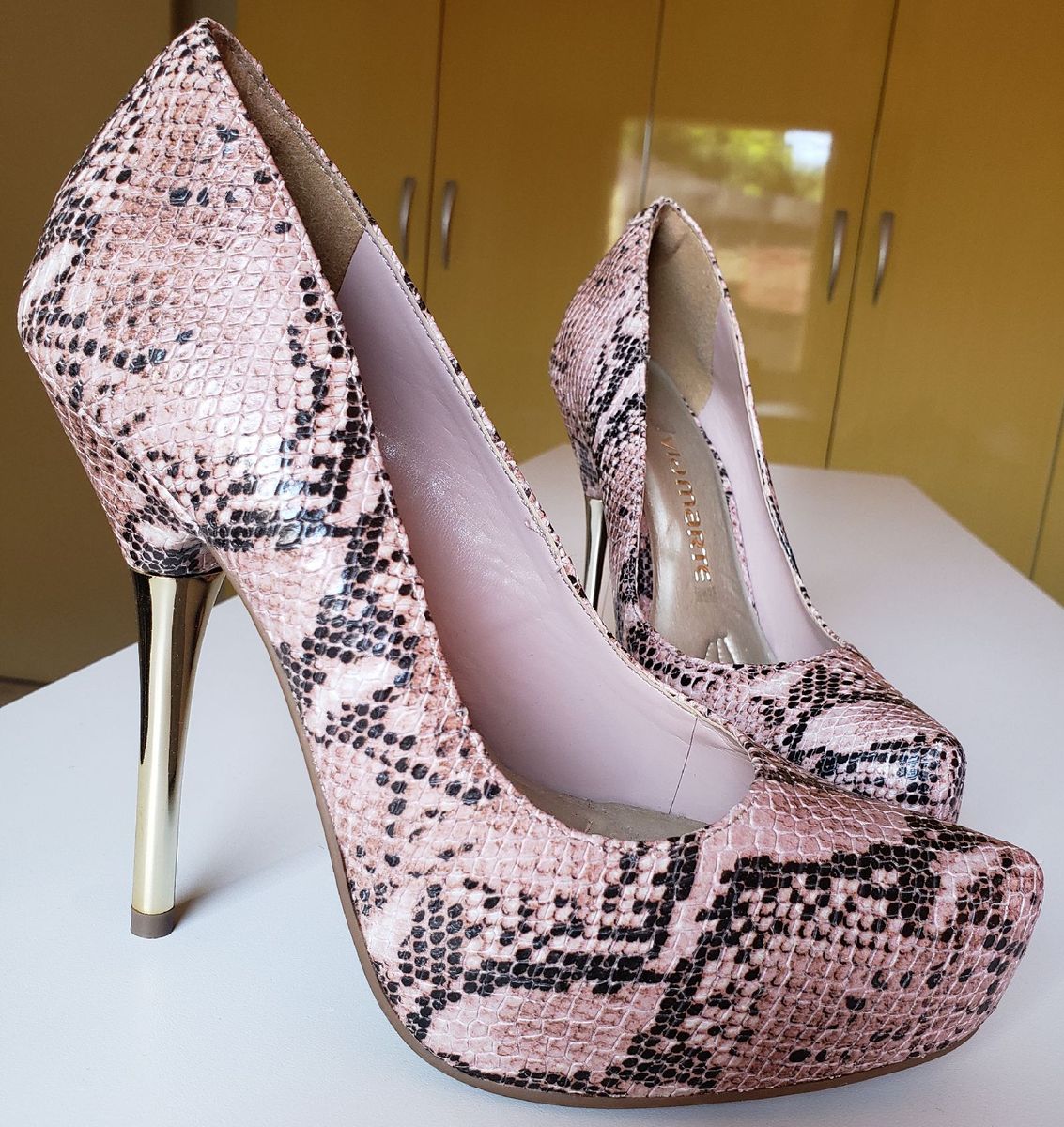 via marte sapatos de salto