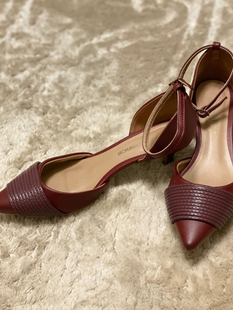 sapato cor marsala feminino