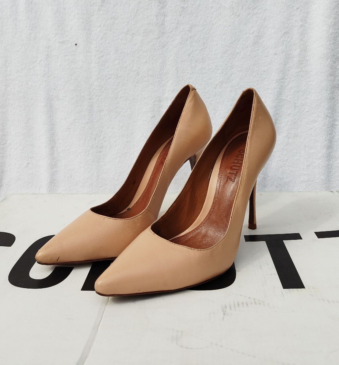 Scarpin Salto Fino Bege Nude Schutz Sapato Feminino Schutz Usado