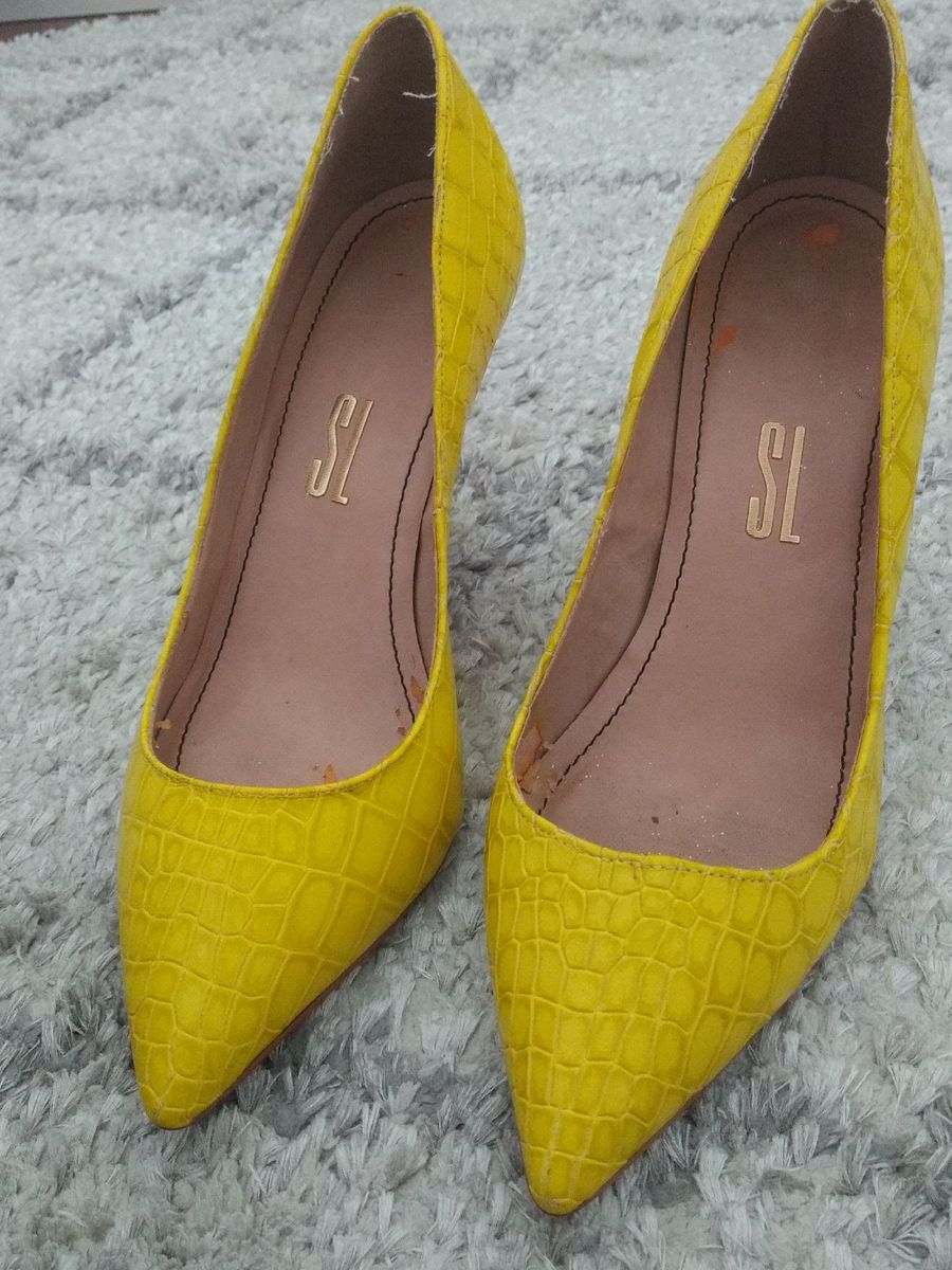 scarpin santa lolla amarelo
