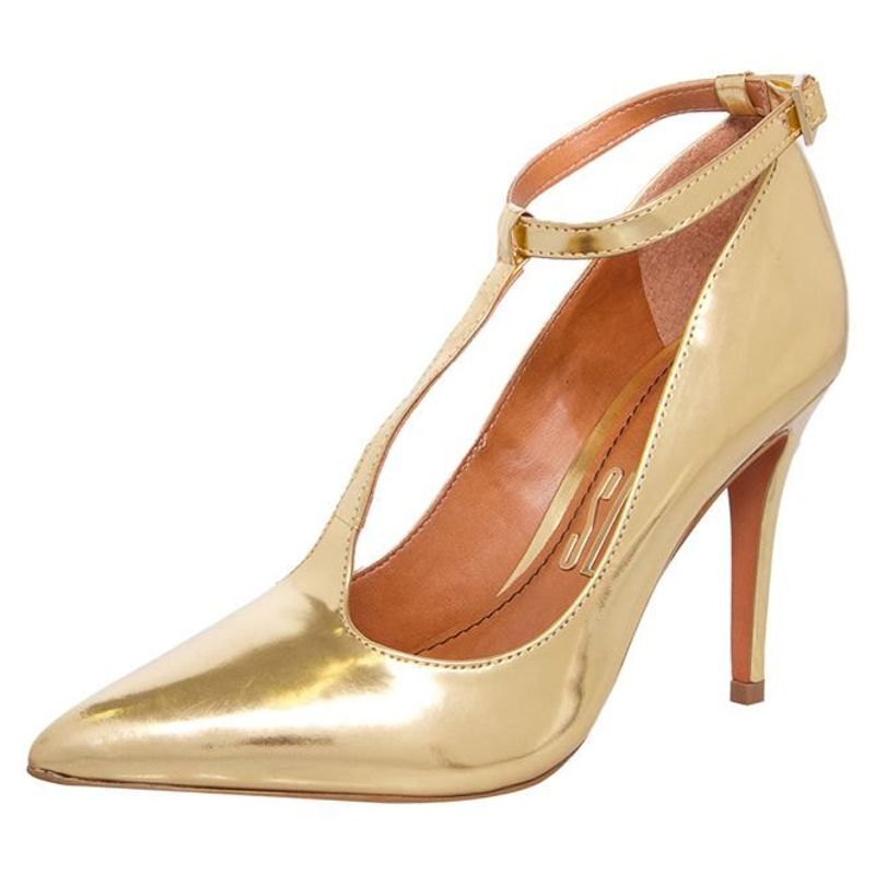 Scarpin dourado best sale santa lolla