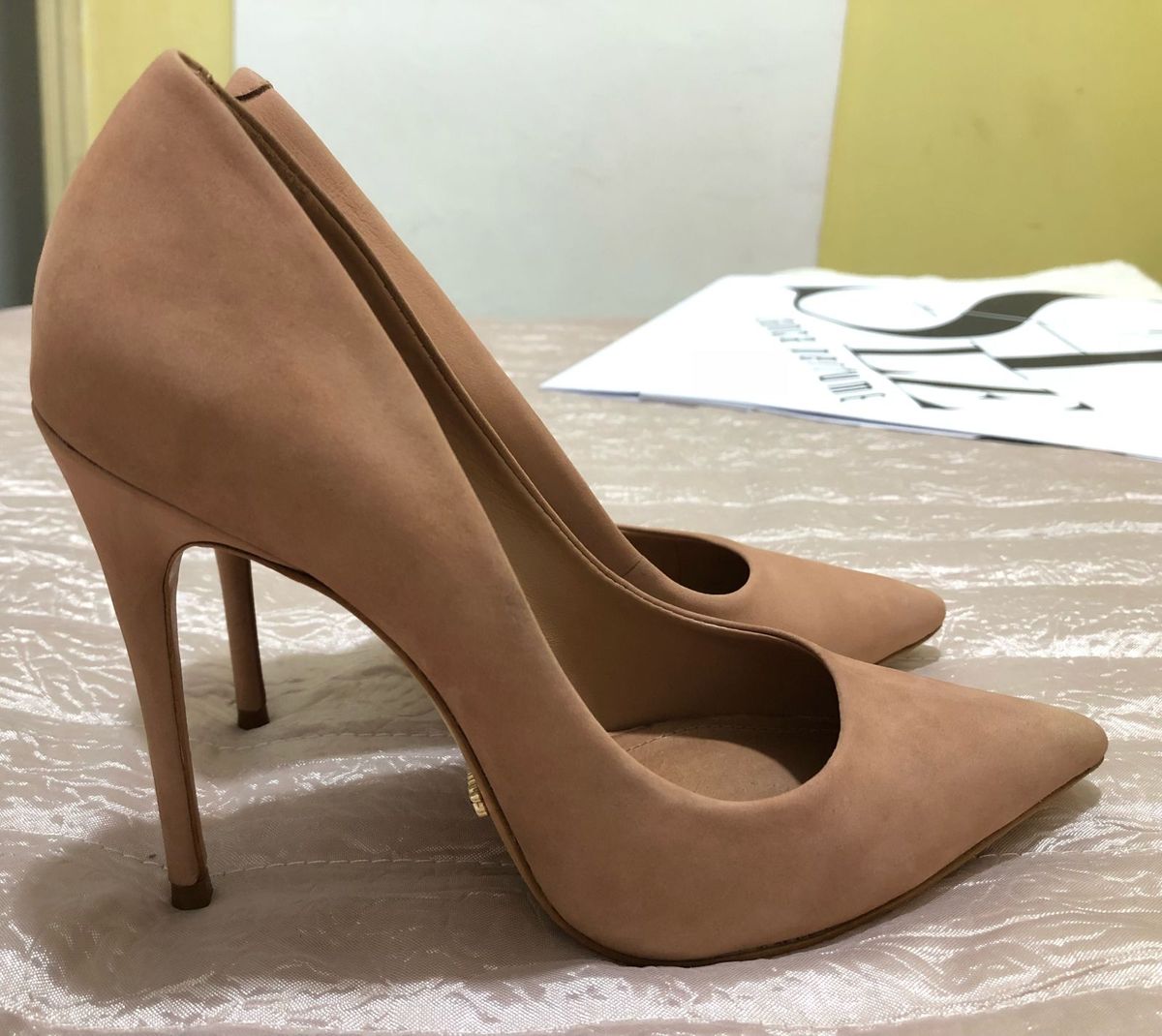 schutz scarpin nude