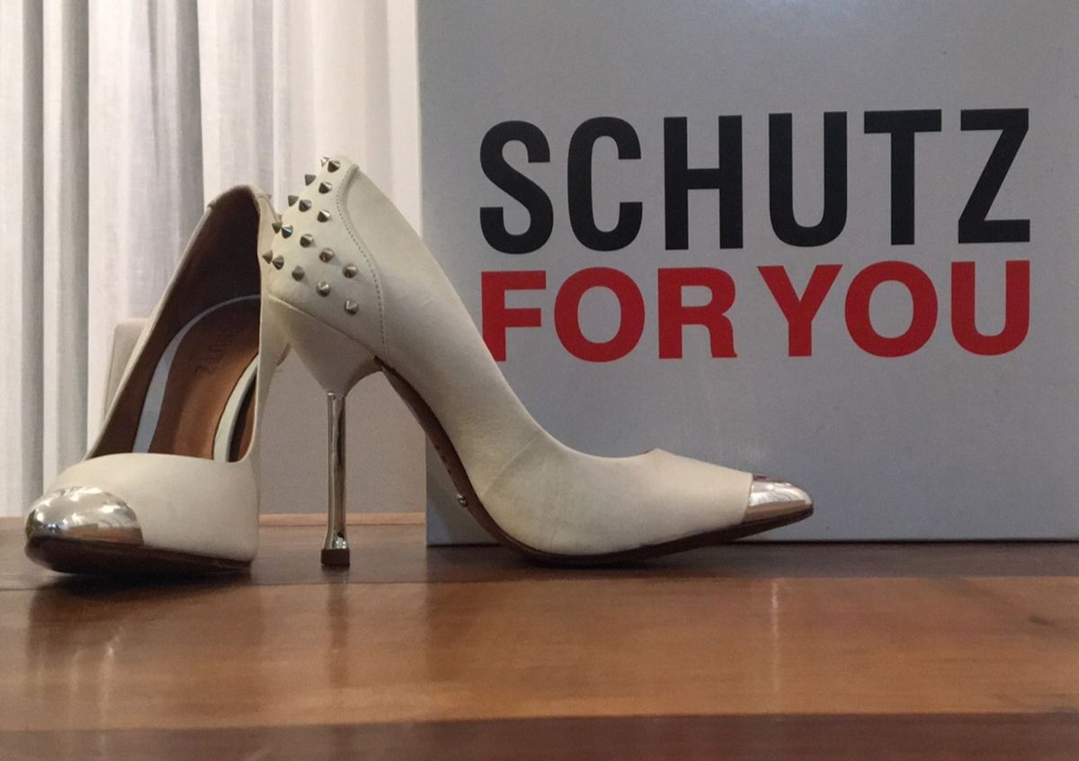 scarpin spikes schutz
