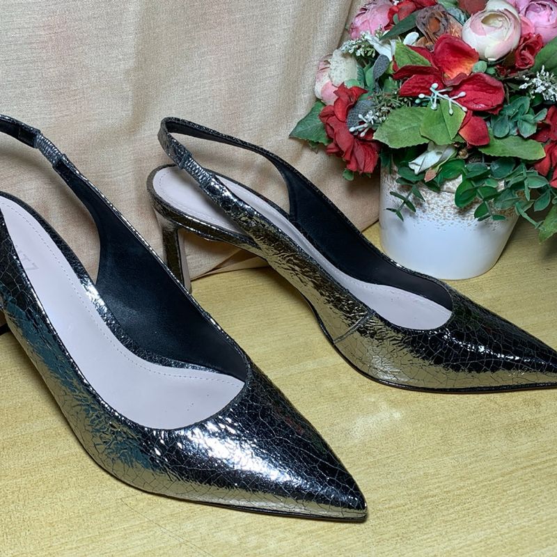 Scarpin best sale schutz prata