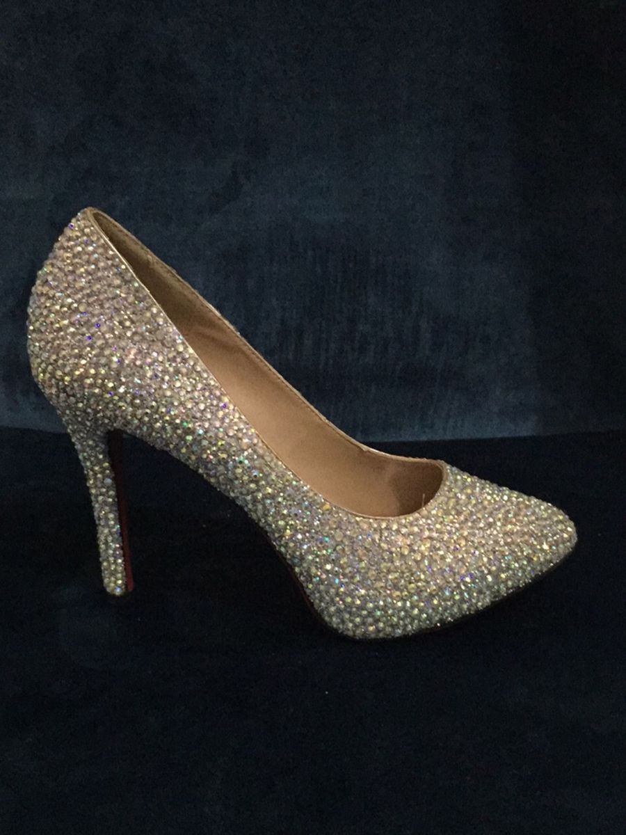 scarpin com strass