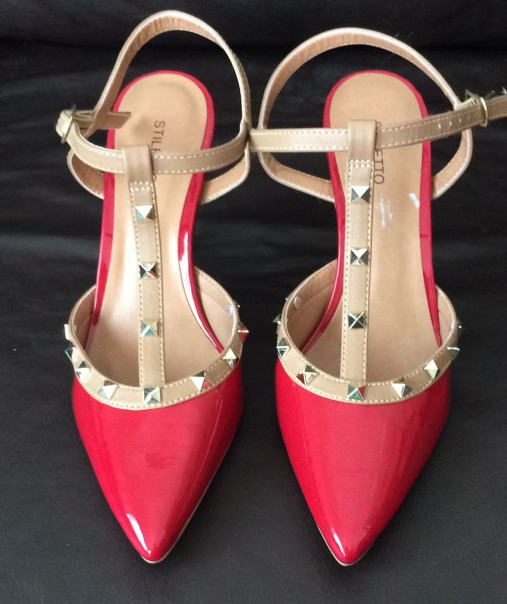 sapato stiletto vermelho