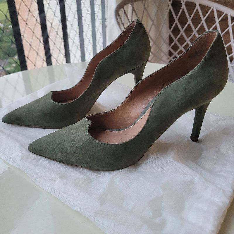 Scarpin verde best sale militar arezzo