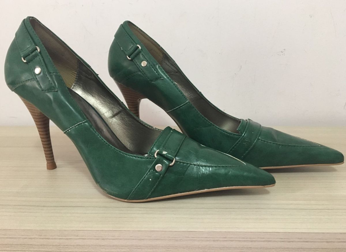 scarpin verde musgo