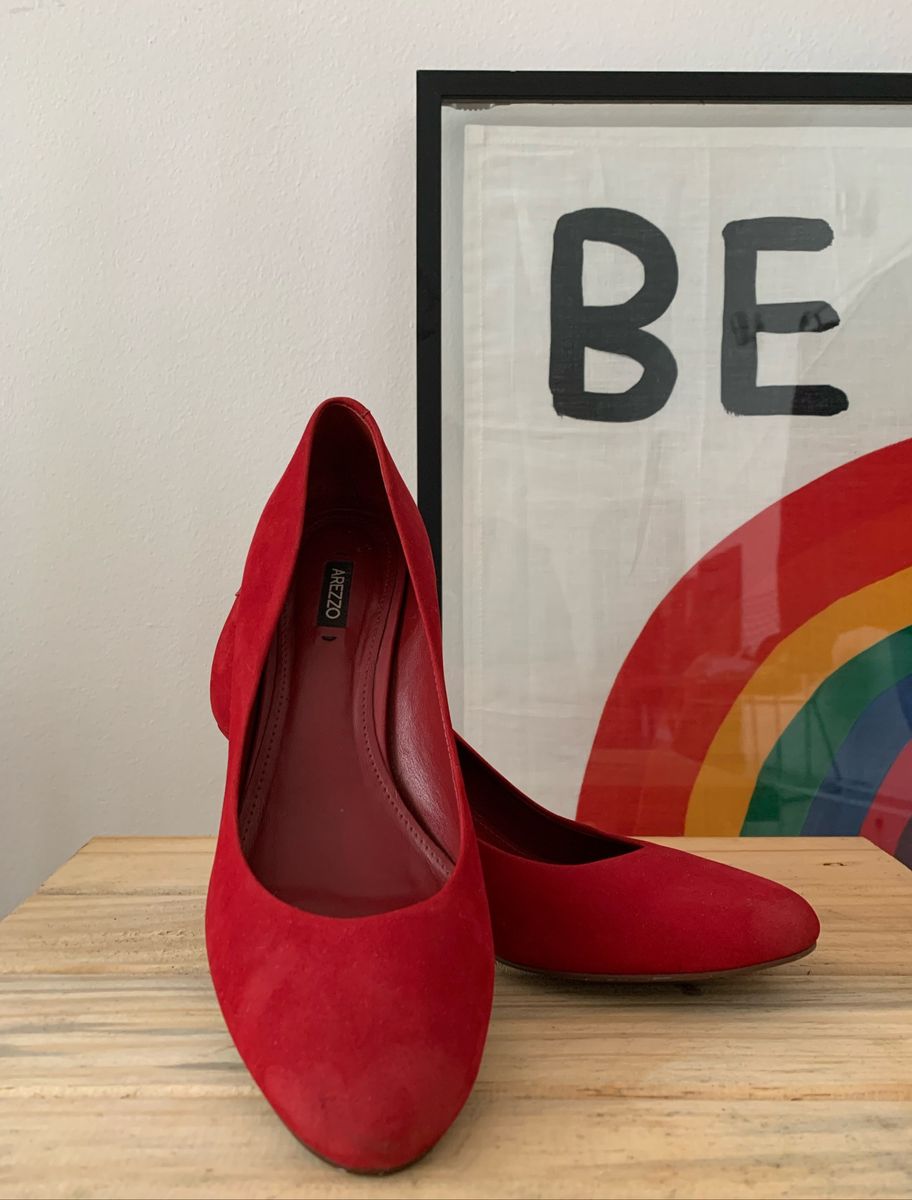 scarpin vermelho arezzo