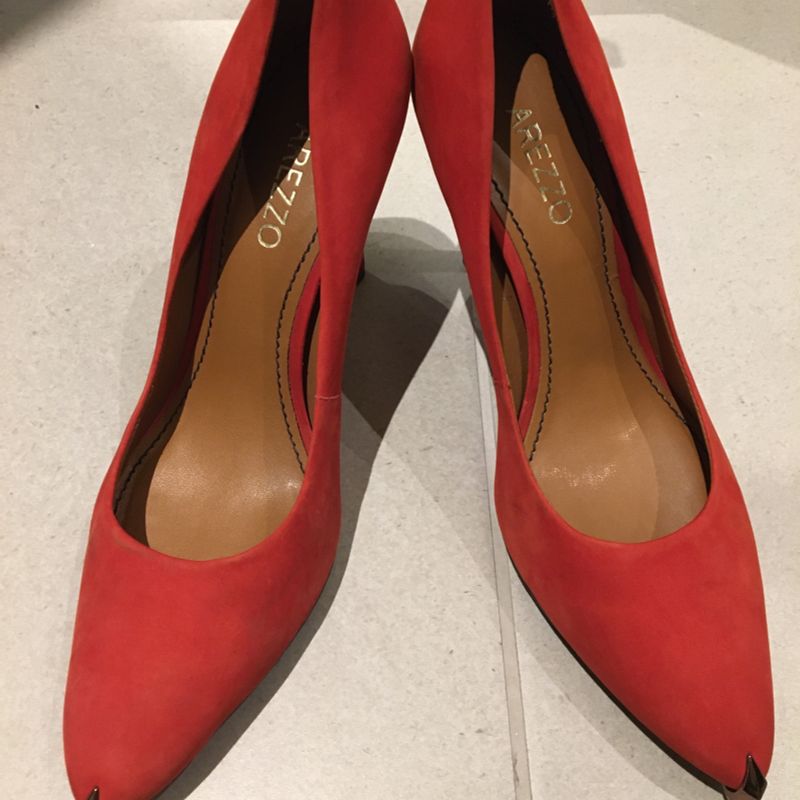 Scarpin Vermelho com Ponteira da Marca Arezzo Sapato Feminino