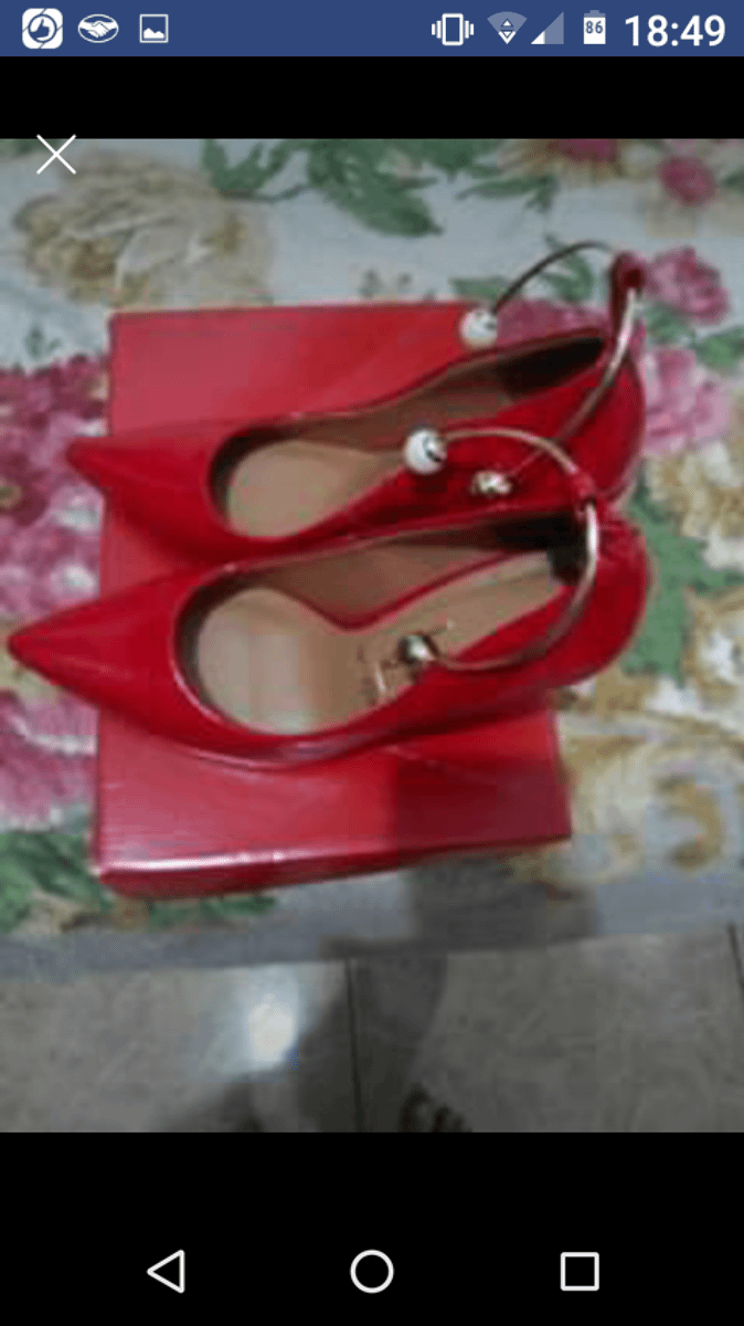 scarpin vermelho com tornozeleira