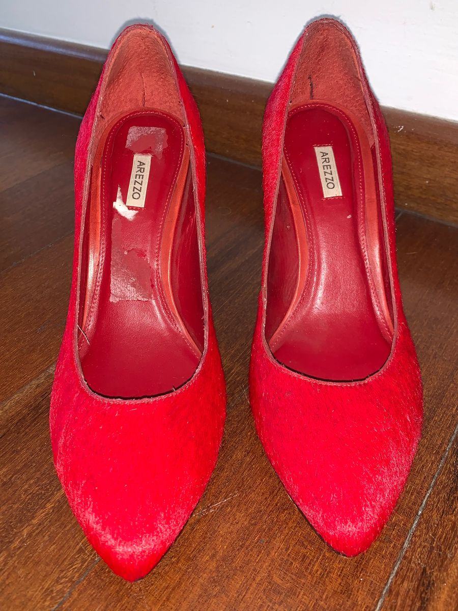 arezzo scarpin vermelho