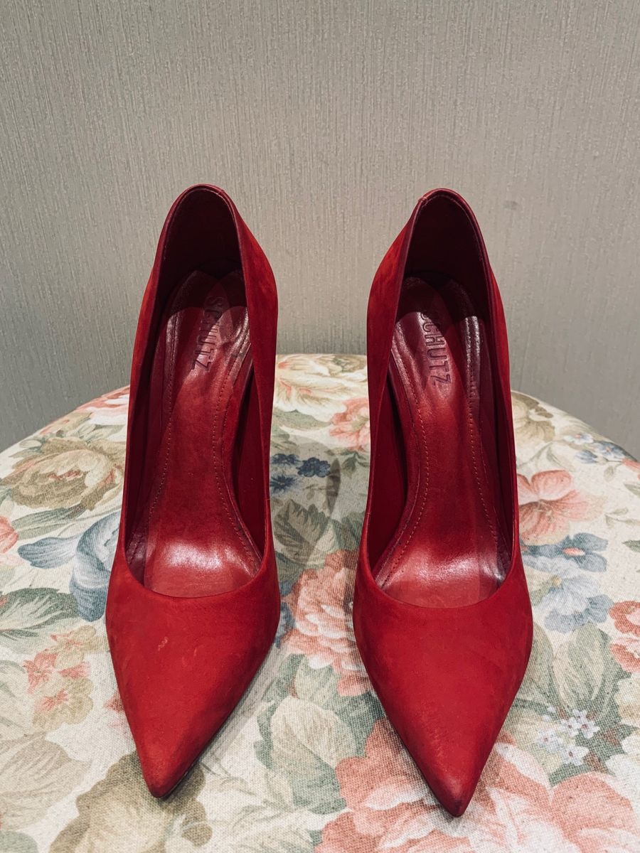 schutz scarpin vermelho