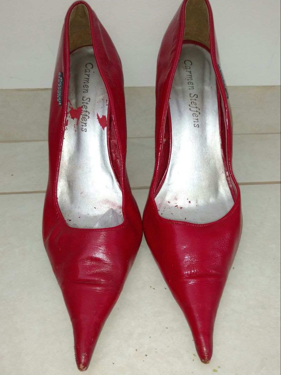 carmen steffens scarpin vermelho