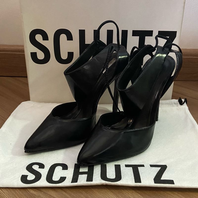 Scarpin store verniz schutz