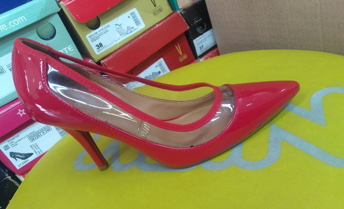 scarpin vermelho verniz vizzano