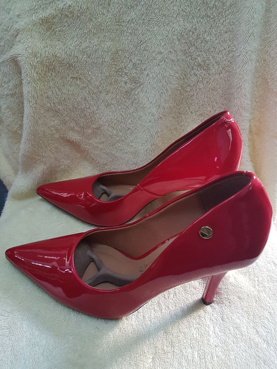 scarpin vermelho verniz vizzano