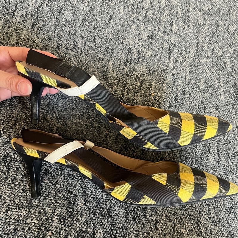 Scarpin xadrez sale arezzo
