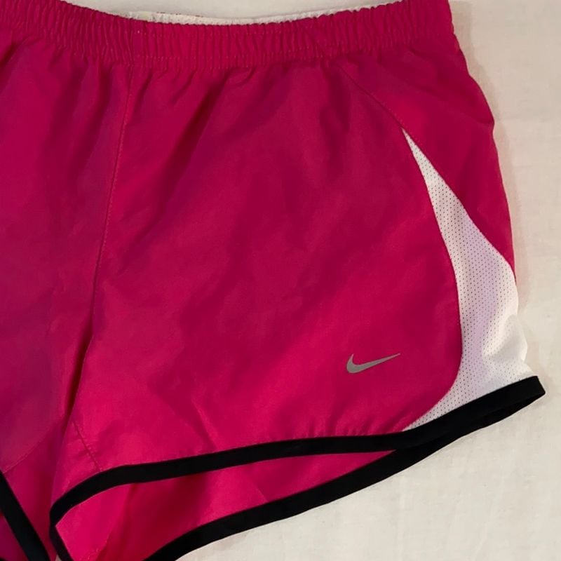 Hot pink best sale nike shorts