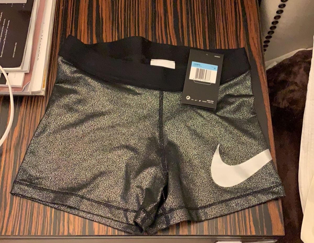 bermuda academia nike