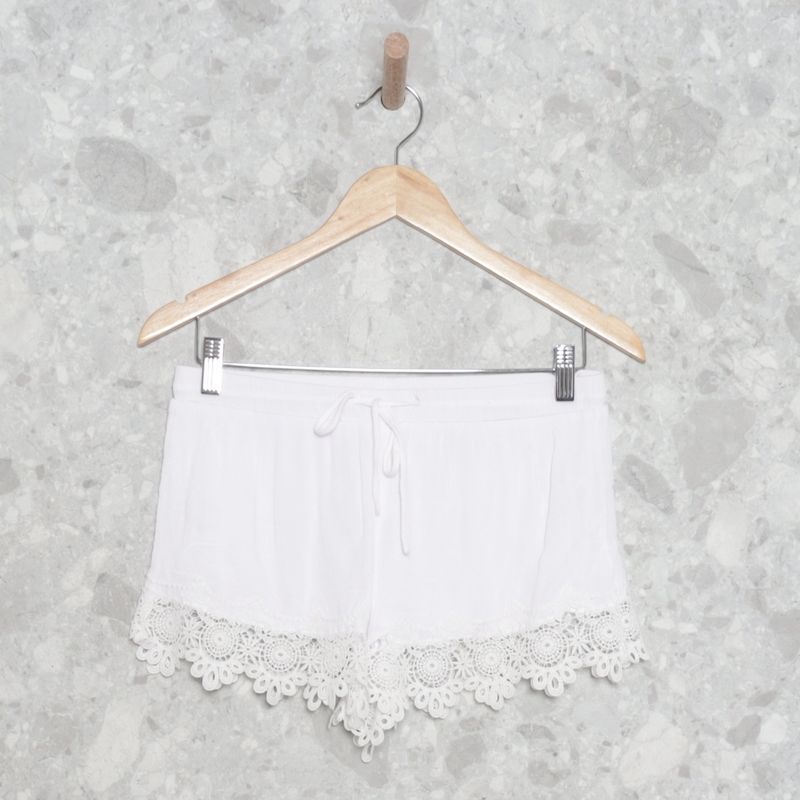 Short Creme Rendado Forever 21  Shorts Feminino Forever 21 Usado