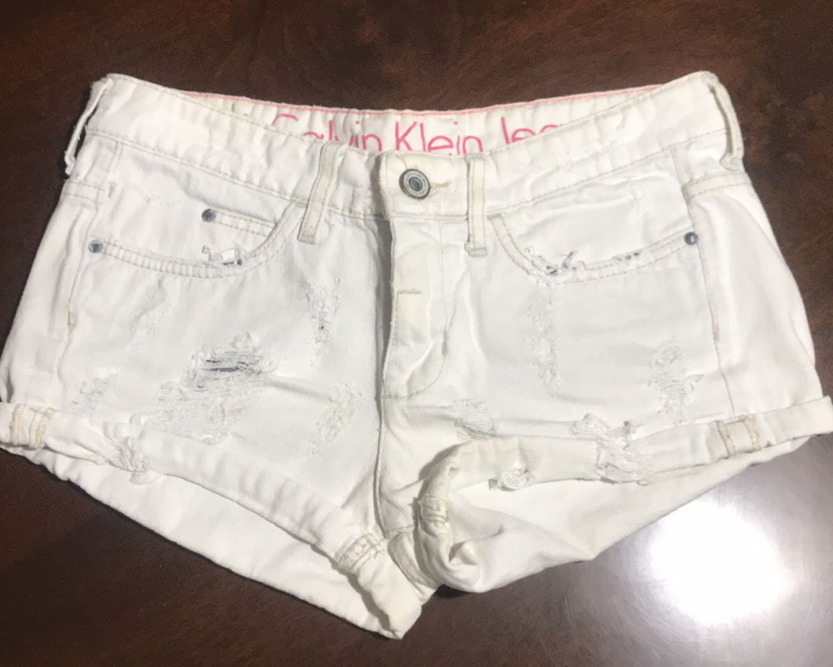 Short Branco Calvin Klein Jeans Original Shorts Fem