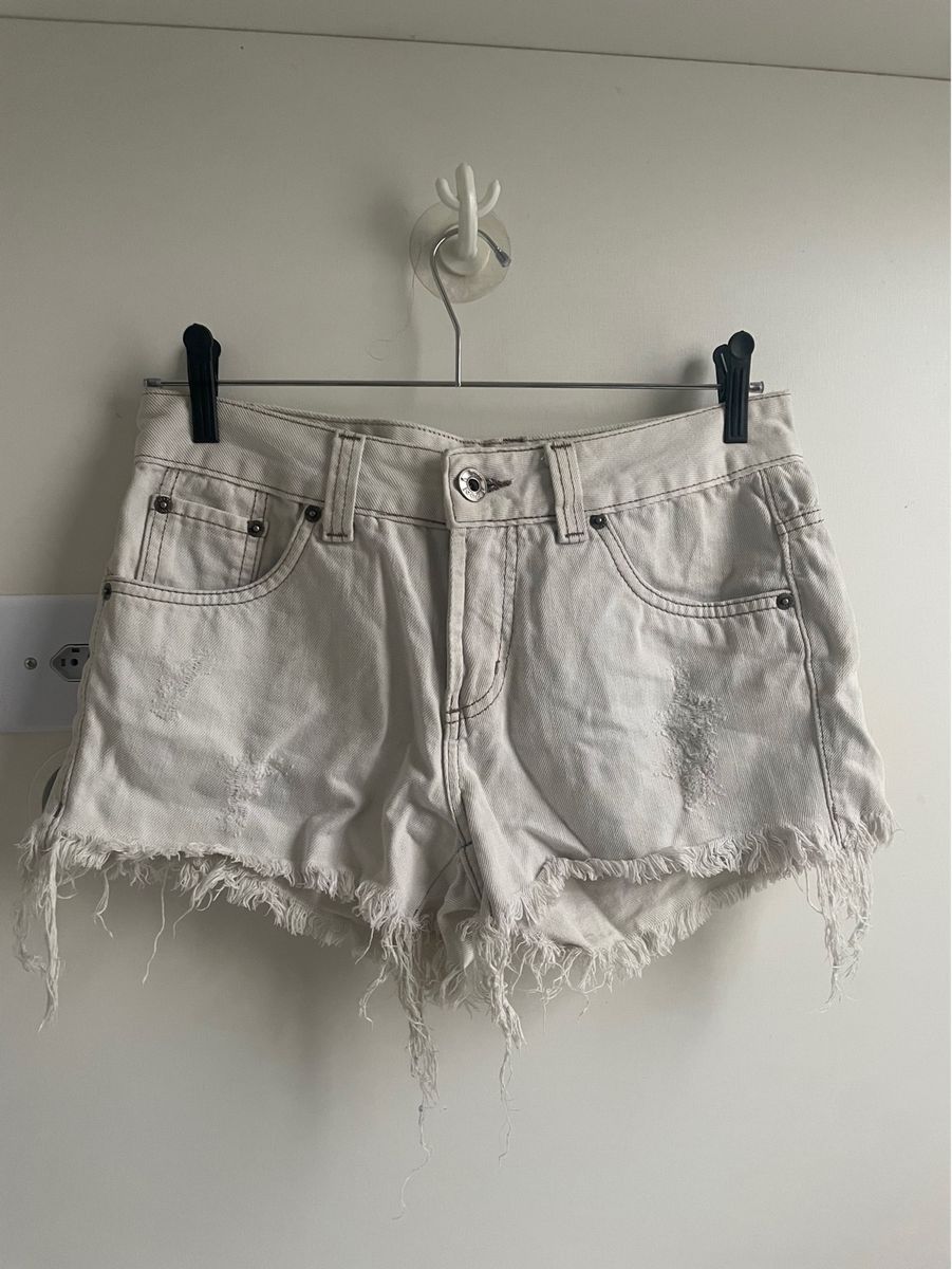 Shorts best sale branco desfiado