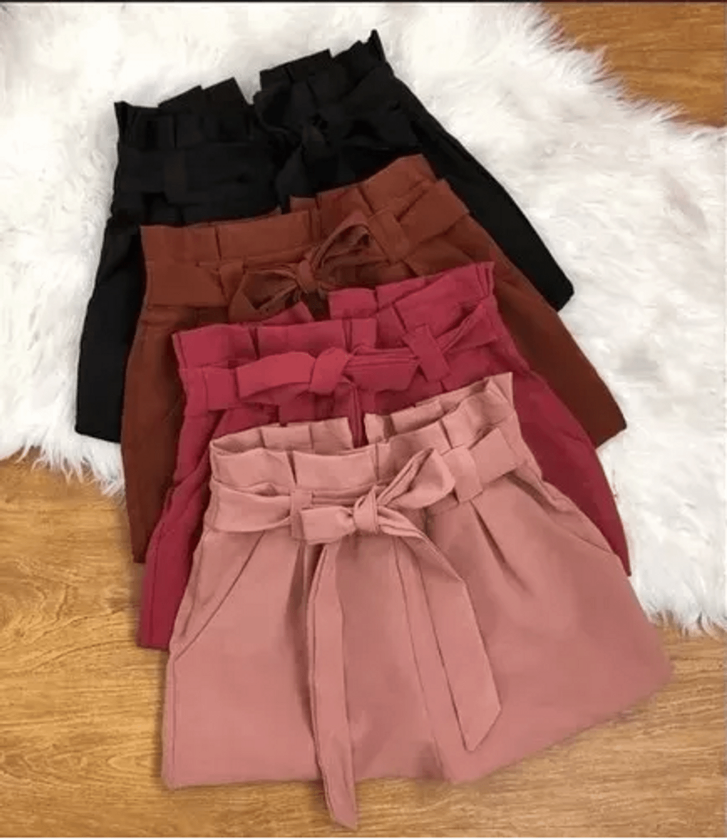 short cintura alta preto bengaline