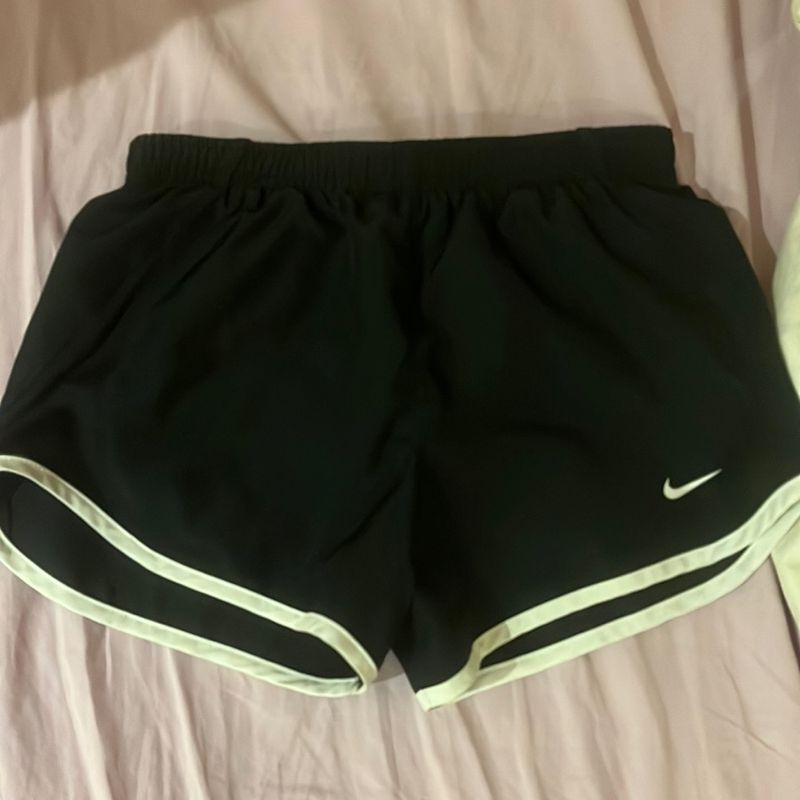 Short de Academia da Nike Nike Nunca Usado 86882959 enjoei