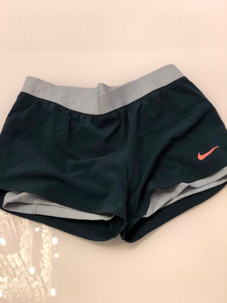 short nike dry fit feminino