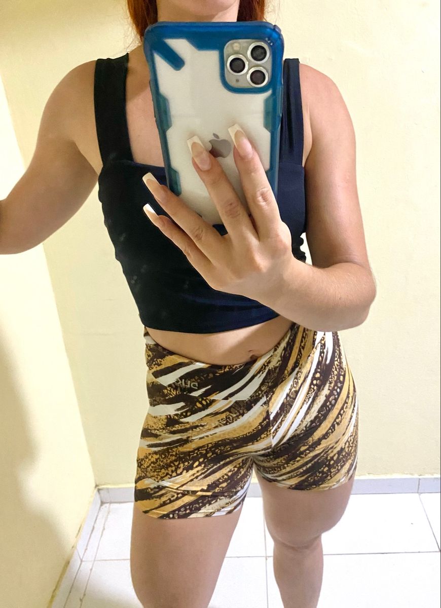 short fitness preto da DLK