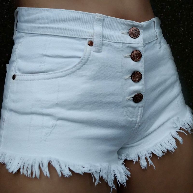 Short 2024 branco desfiado