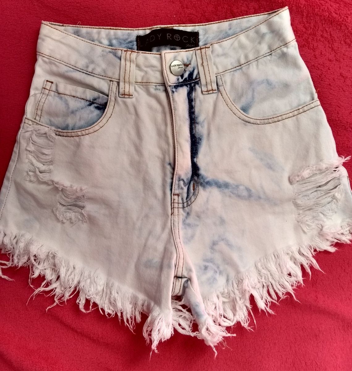short branco lady rock