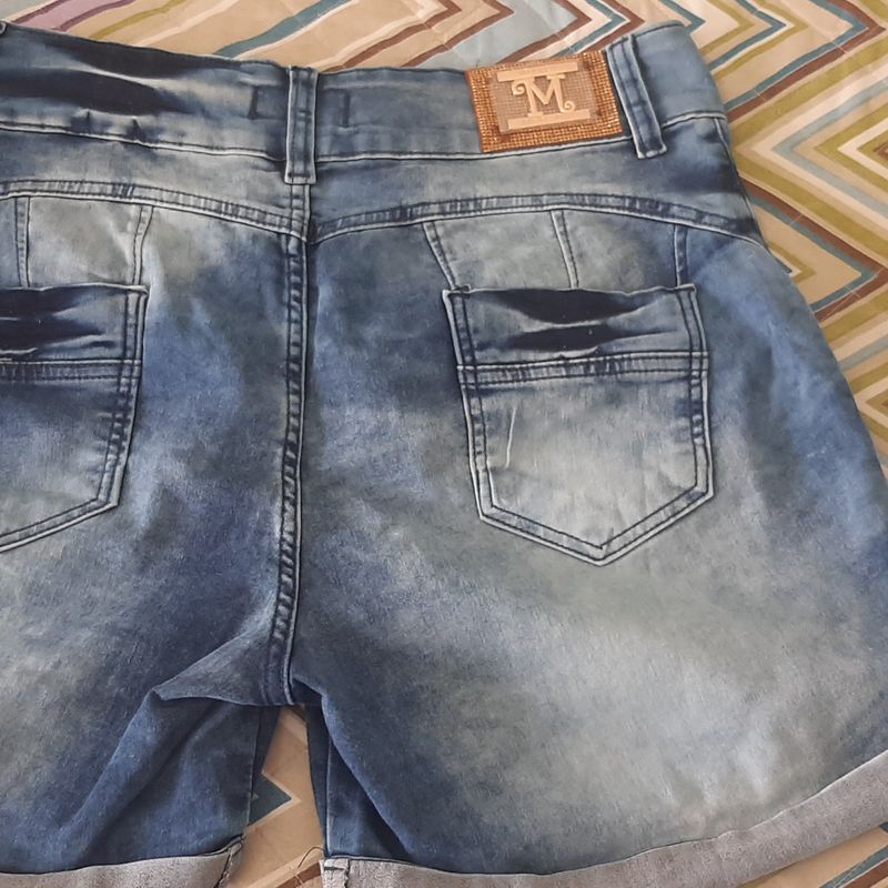 Short jeans com elastano plus size