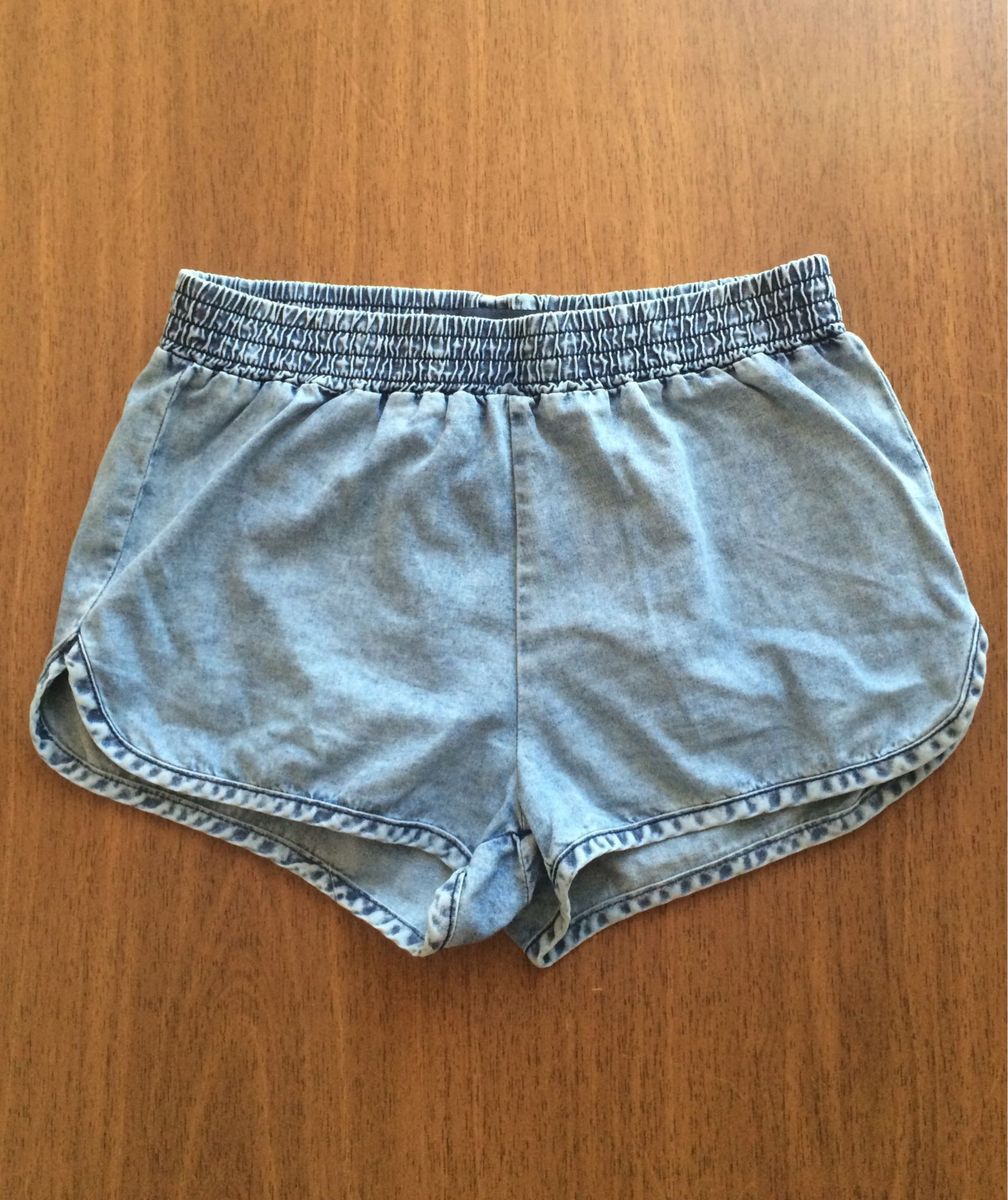 short jeans cintura alta com elastico