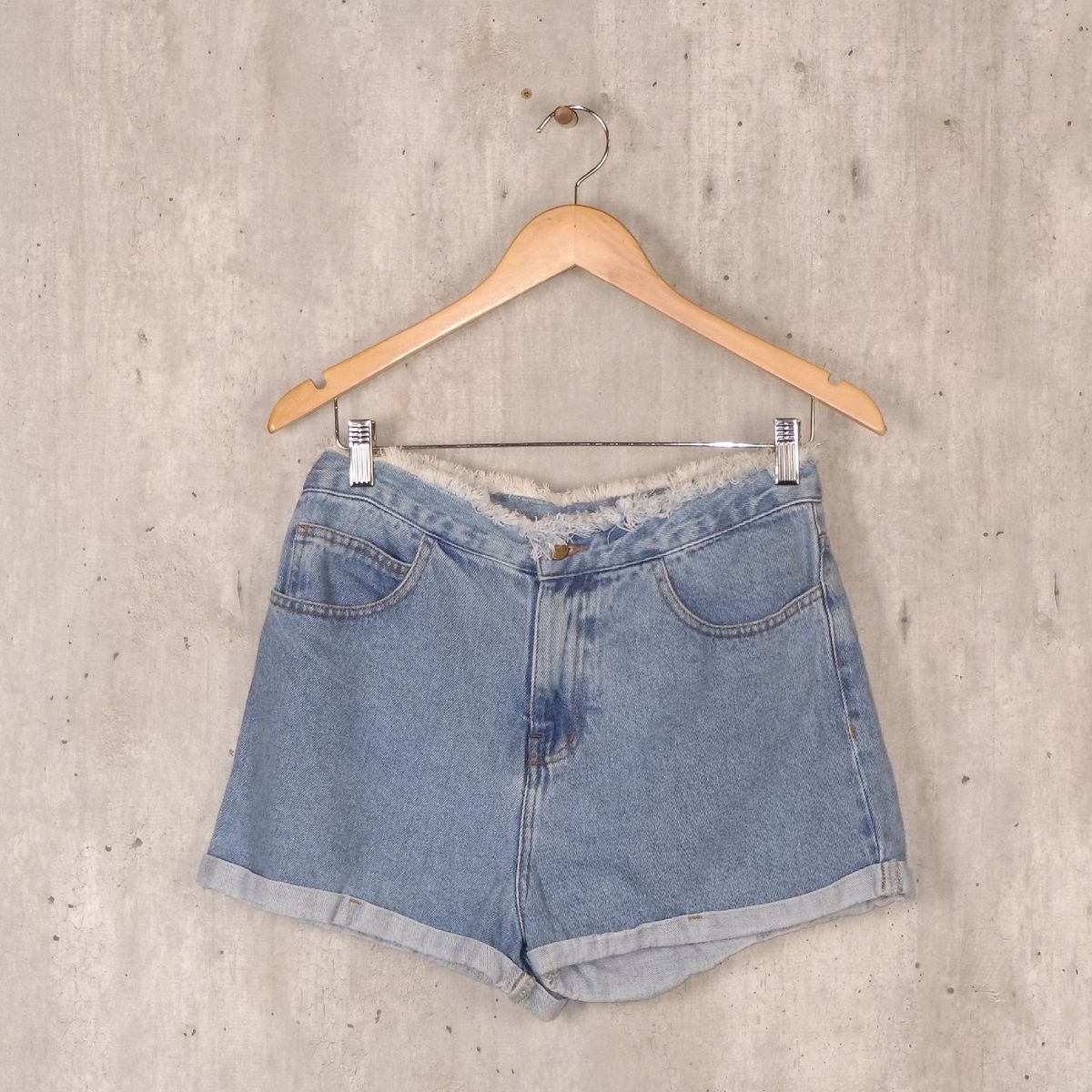 short feminino desfiado