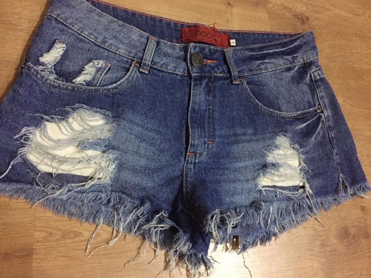 short curto jeans desfiado