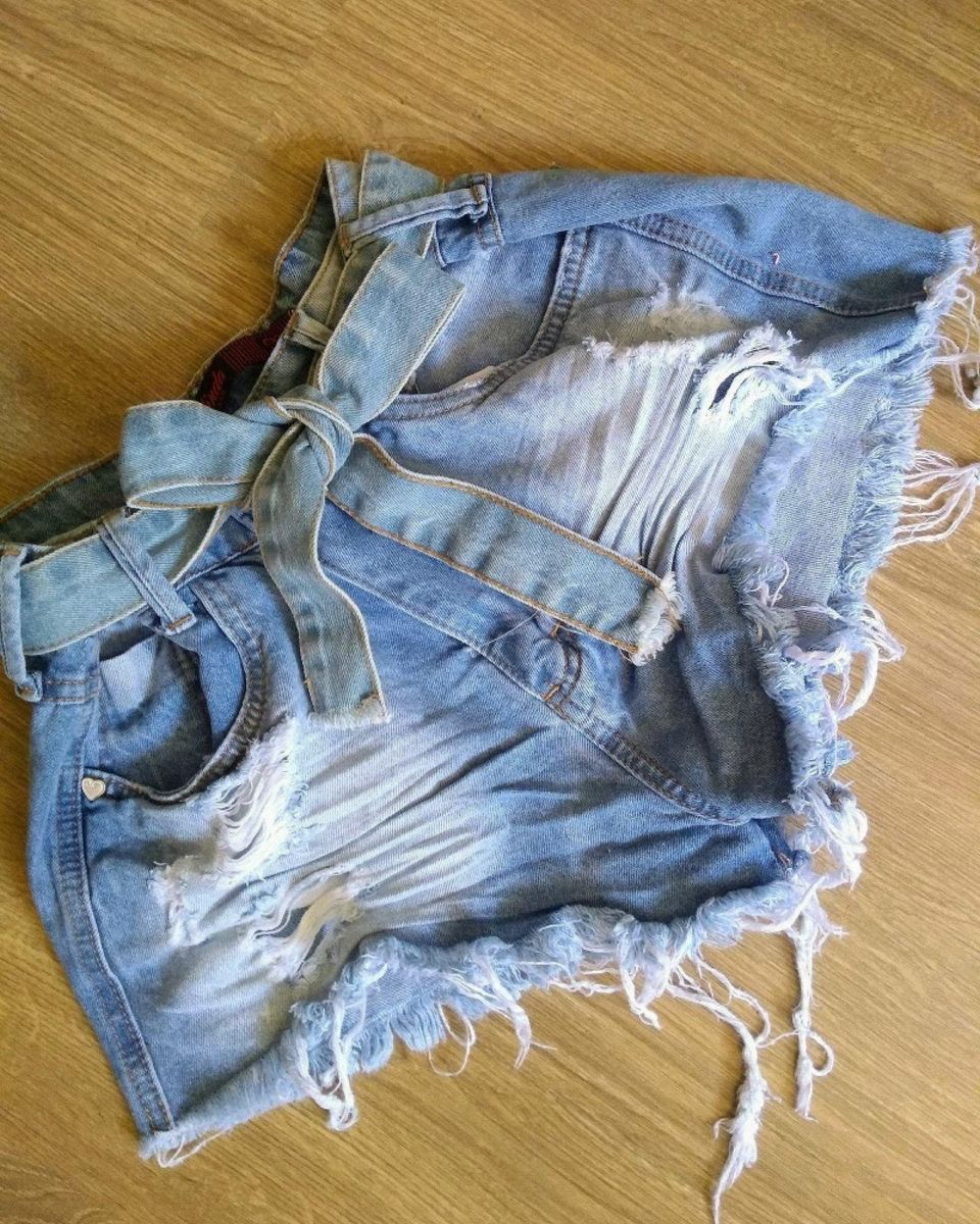 short desfiado jeans