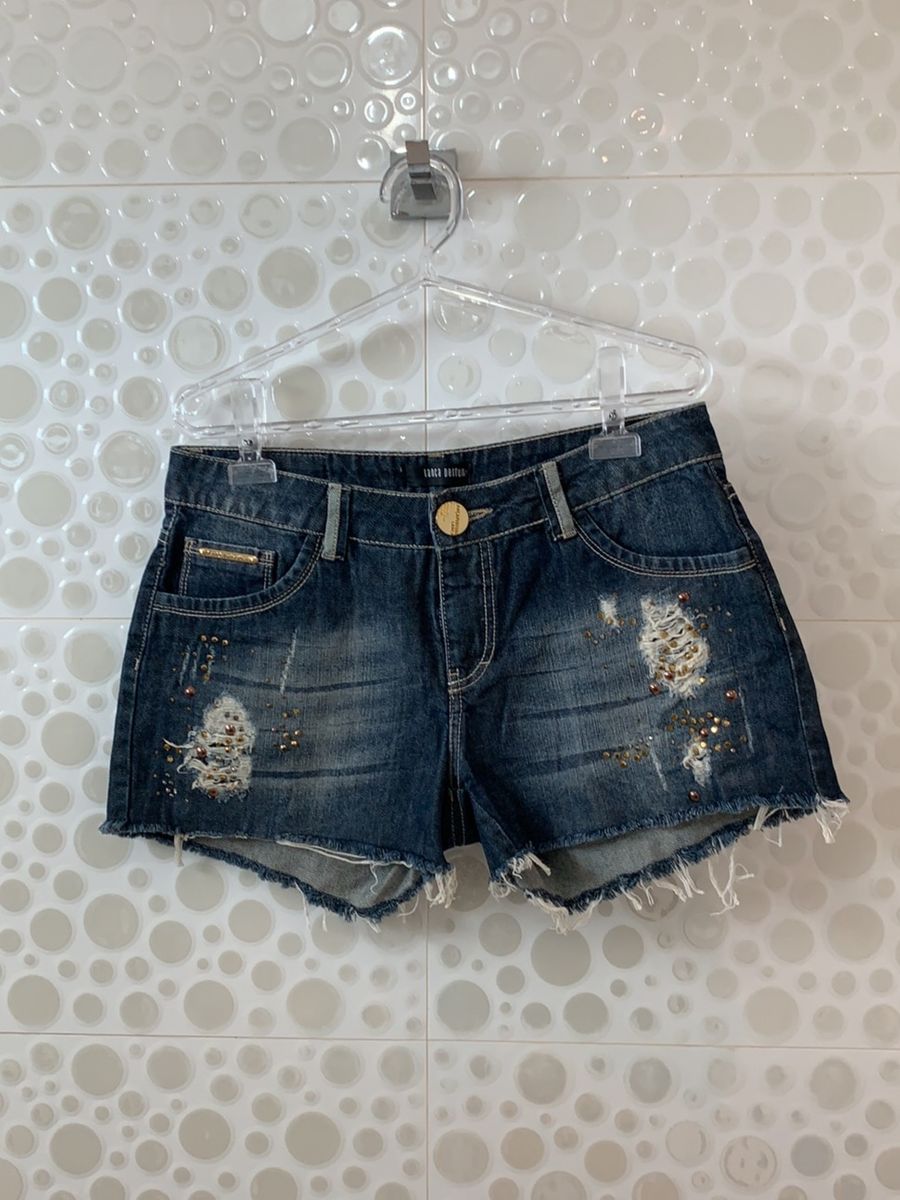 shorts jeans lança perfume