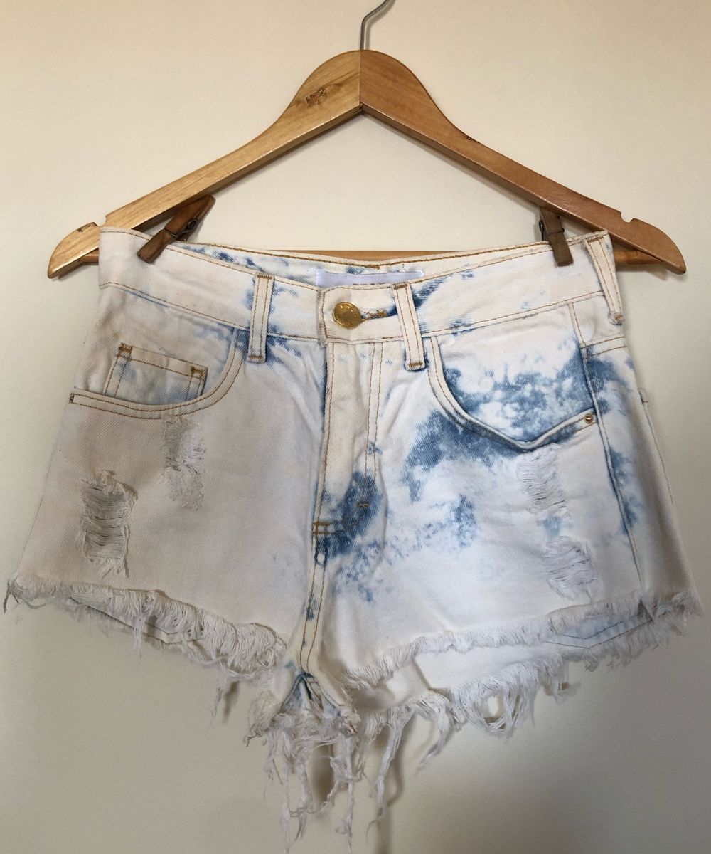 short jeans lavagem clara