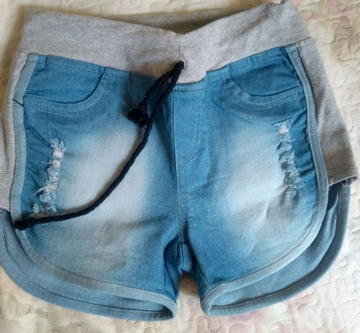 short jeans com moletom