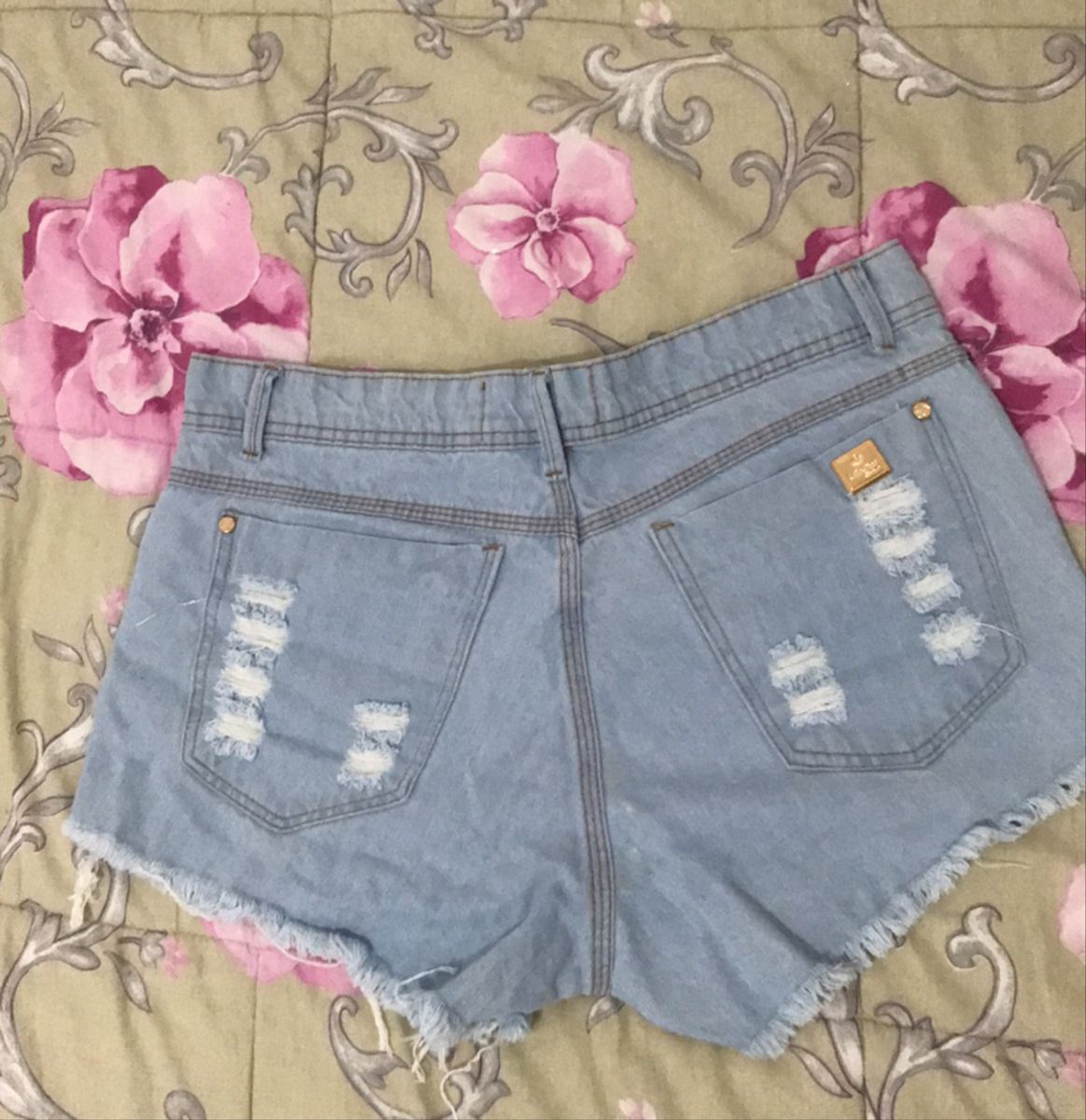 short feminino rasgadinho