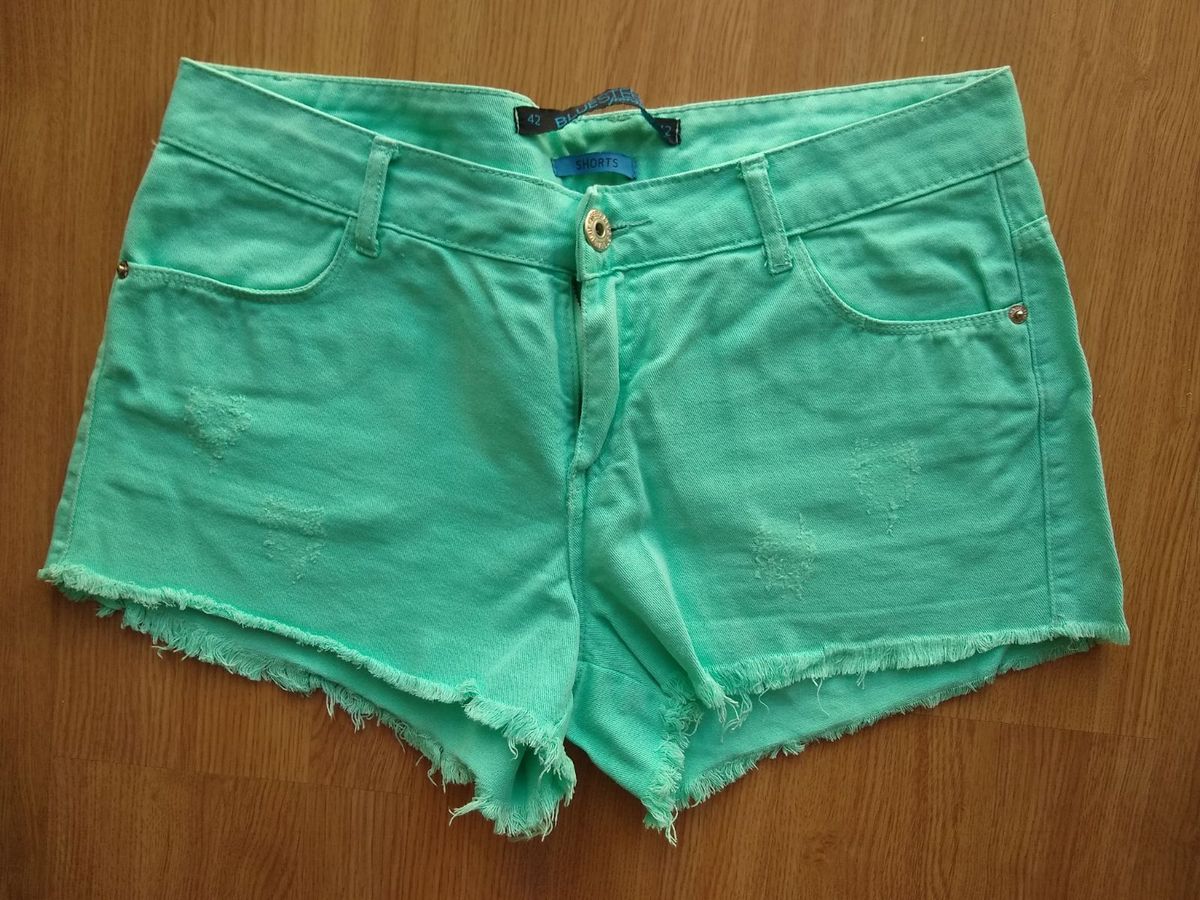 short jeans verde feminino