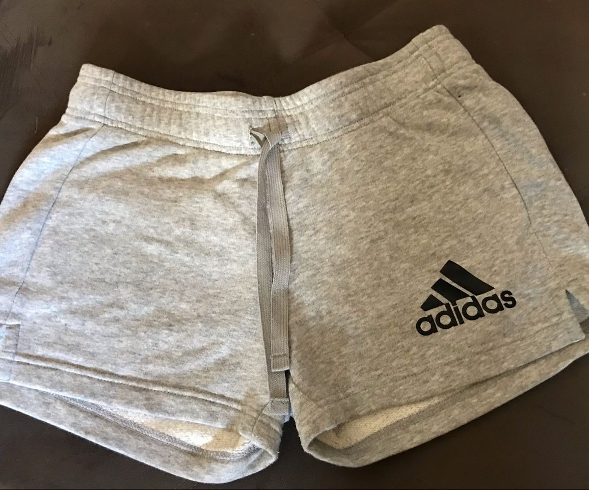 short de moletom adidas